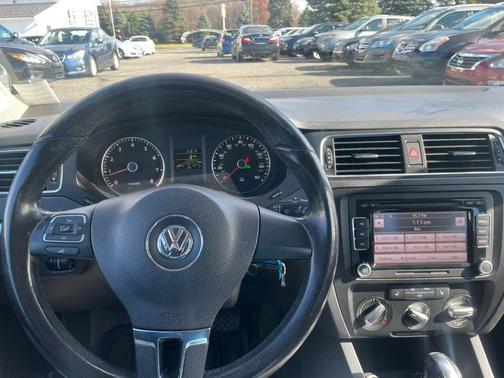 Tempest Blue Metallic 2014 Volkswagen Jetta Auto SE w/Connectivity