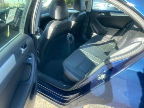 Tempest Blue Metallic 2014 Volkswagen Jetta Auto SE w/Connectivity