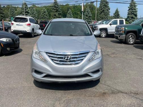 Radiant Silver Metallic 2013 Hyundai SONATA GLS