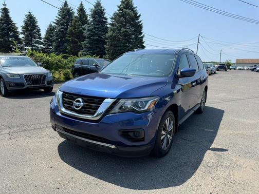 2019 Nissan Pathfinder S