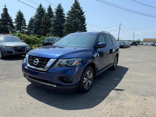 2019 Nissan Pathfinder S
