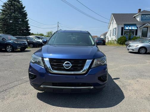 2019 Nissan Pathfinder S