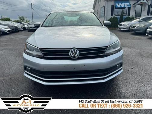 2015 Volkswagen Jetta Auto SE w/Connectivity/Navigation