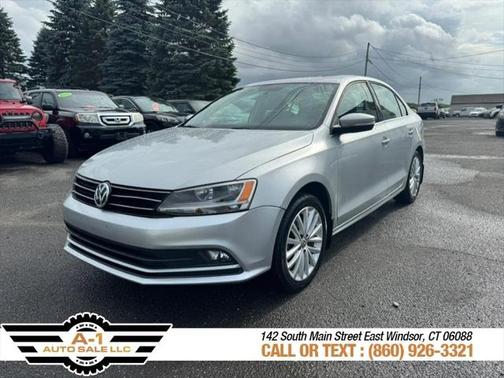 2015 Volkswagen Jetta Auto SE w/Connectivity/Navigation