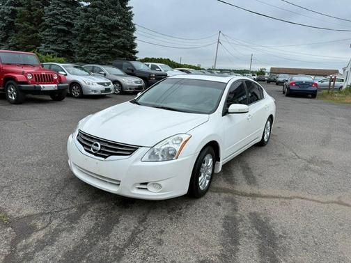 Winter Frost Pearl 2010 Nissan Altima 2.5 S