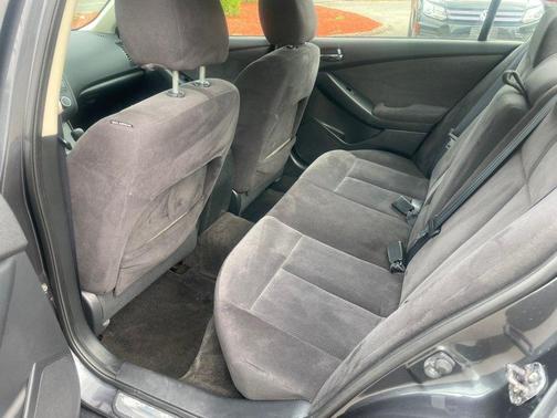 Gray 2009 Nissan Altima 2.5 S