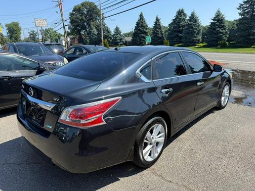 Blue 2014 Nissan Altima 2.5 S
