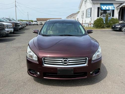 Midnight Garnet Metallic 2014 Nissan Maxima SV