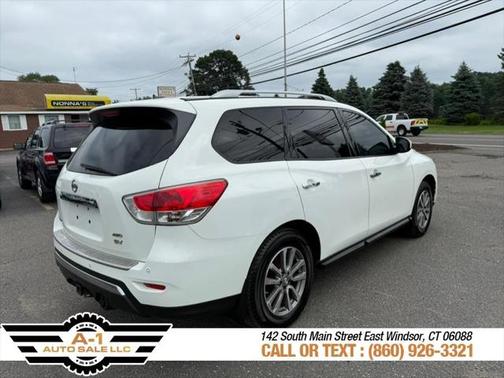 2015 Nissan Pathfinder SV