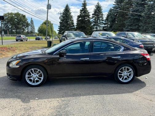 Dark Slate Metallic 2010 Nissan Maxima S