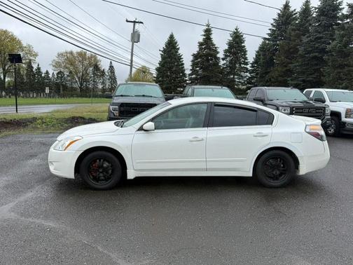 Winter Frost Pearl 2010 Nissan Altima 2.5 SL