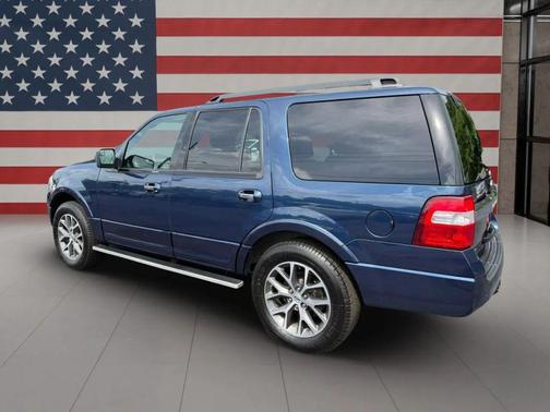 Gray 2017 Ford Expedition XLT