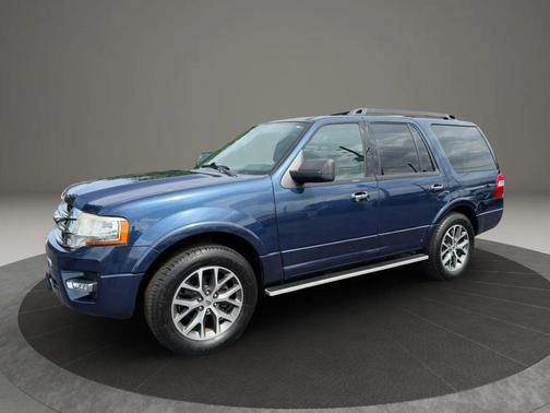 Gray 2017 Ford Expedition XLT