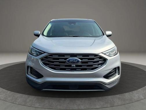 Ingot Silver Metallic 2019 Ford Edge Titanium