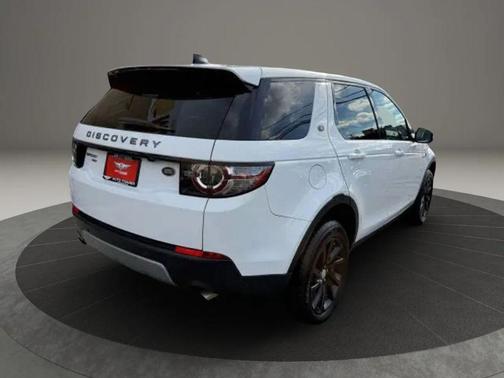 Yulong White Metallic 2019 Land Rover Discovery Sport Landmark Edition