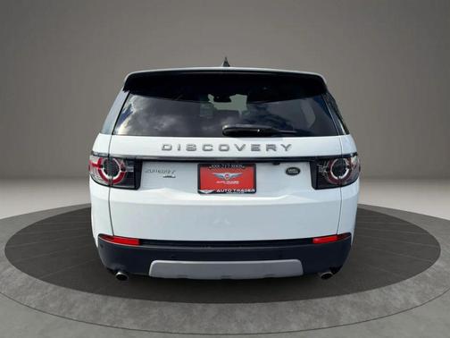 Yulong White Metallic 2019 Land Rover Discovery Sport Landmark Edition