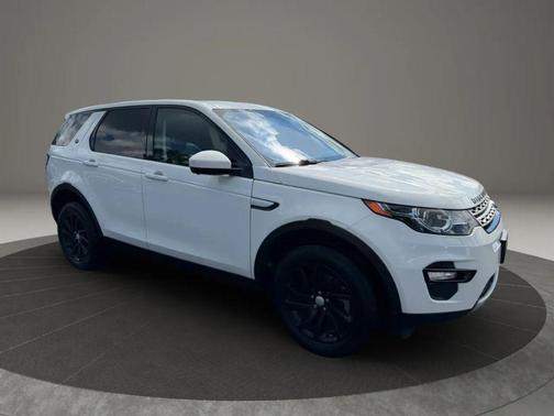 Yulong White Metallic 2019 Land Rover Discovery Sport Landmark Edition