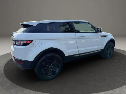 White 2013 Land Rover Range Rover Evoque Pure Plus
