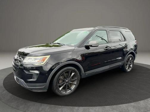 Shadow Black 2018 Ford Explorer XLT