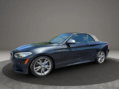 Black Sapphire Metallic 2016 BMW M2 Base