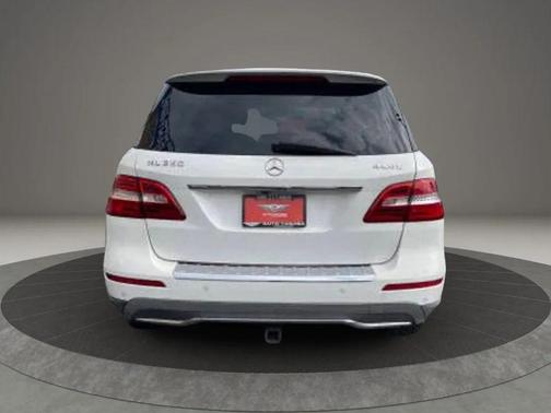 White 2014 Mercedes-Benz M-Class 4MATIC