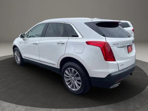 Crystal White Tricoat 2019 Cadillac XT5 Luxury