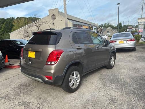 Gray 2021 Chevrolet Trax LT