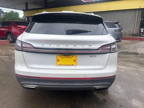 White 2019 Lincoln Nautilus Reserve