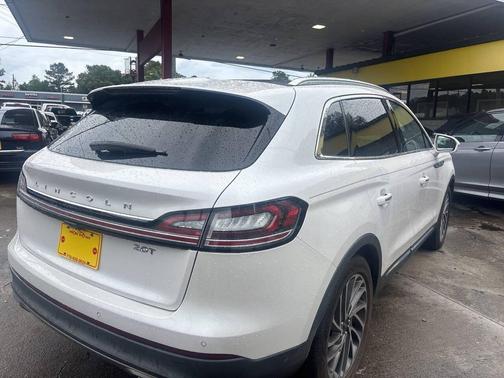 White 2019 Lincoln Nautilus Reserve