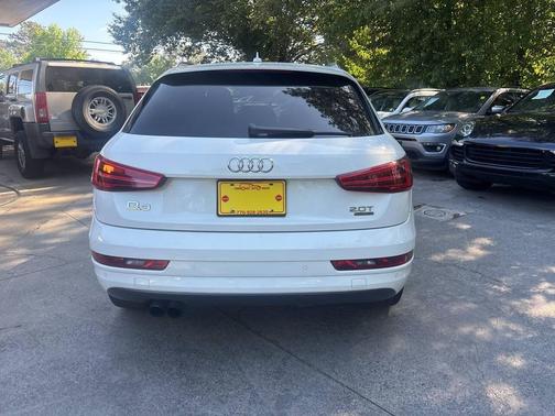 White 2018 Audi Q3 2.0T Premium