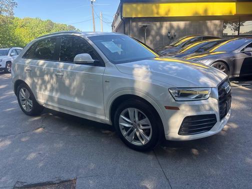 White 2018 Audi Q3 2.0T Premium