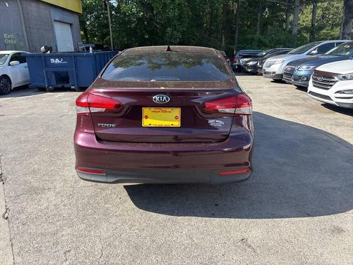 Red 2018 Kia Forte LX
