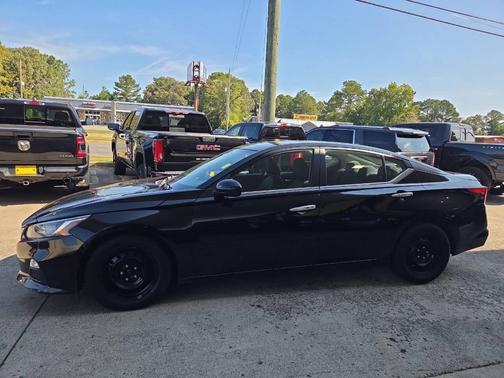 2020 Nissan Altima 2.5 S 4dr Sedan