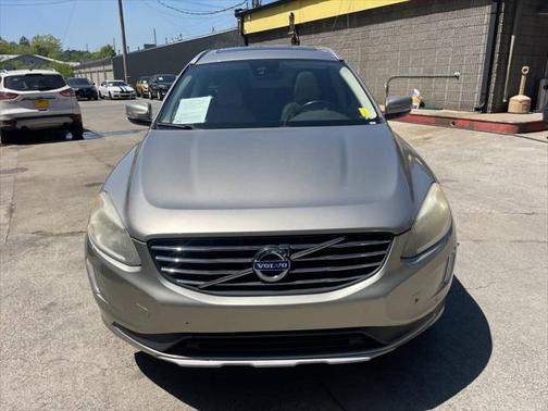2016 Volvo XC60 T6 Drive-E
