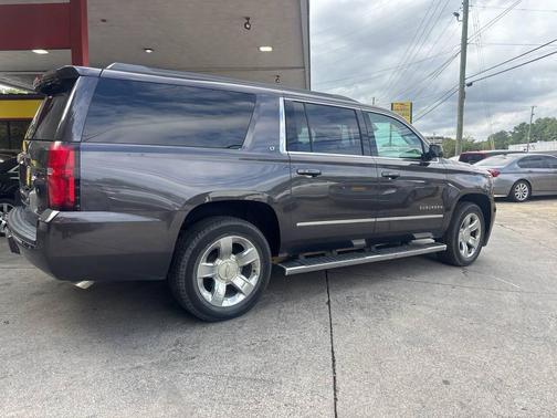 2018 Chevrolet Suburban LT