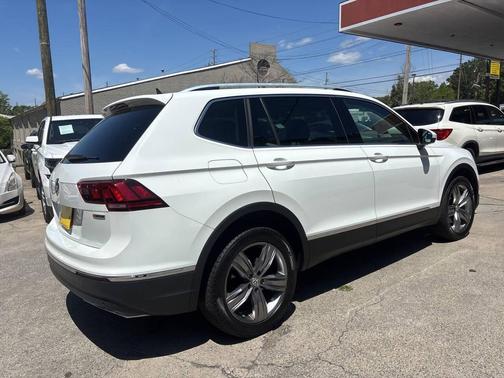 White 2019 Volkswagen Tiguan 2.0T SEL
