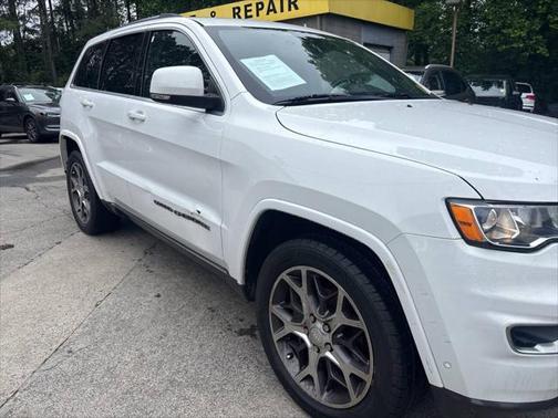 2018 Jeep Grand Cherokee Sterling Edition