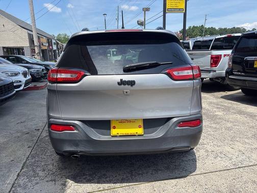 Silver 2016 Jeep Cherokee Sport