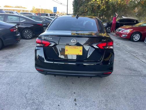 2021 Nissan Versa 1.6 SV