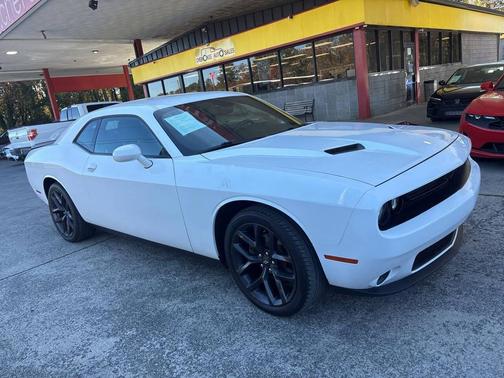 2021 Dodge Challenger SXT