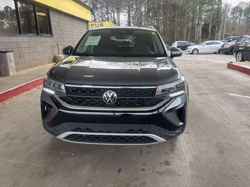 2023 Volkswagen Taos SE 4dr SUV