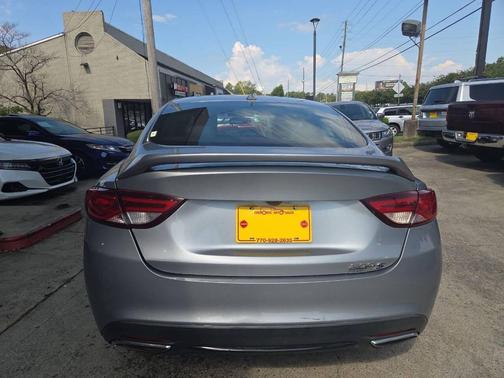 2015 Chrysler 200 S