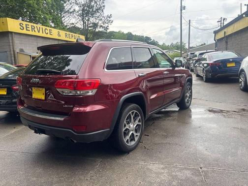Red 2019 Jeep Grand Cherokee Limited