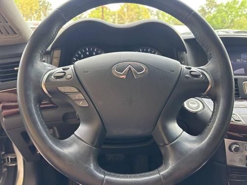 Silver 2015 INFINITI Q70 3.7 4dr Sedan