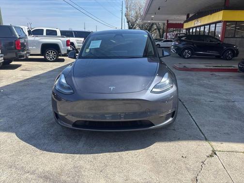 2023 Tesla Model Y Base AWD 4dr Crossover