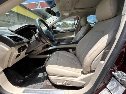 2017 Lincoln MKZ Base