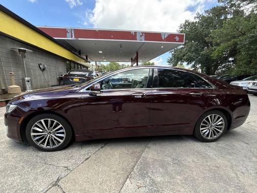 2017 Lincoln MKZ Base