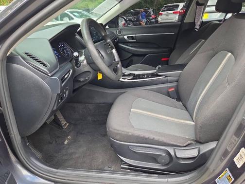 2021 Hyundai SONATA SE