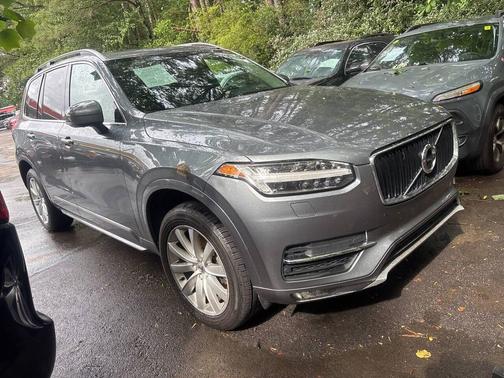 Gray 2016 Volvo XC90 T6 Momentum