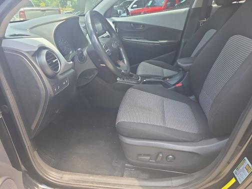 2018 Hyundai KONA SEL 4dr Crossover